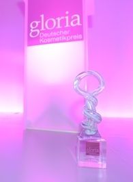 Gloria_Award