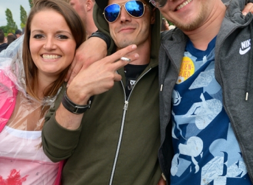 DSC_667687