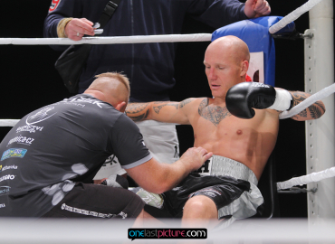 photo_drive_in_boxing_night_onelastpicture.com16