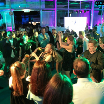 foto_flower_market_fashion_net_und_friends_come_together_onelastpicture.com14