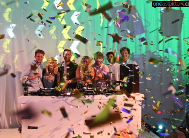 foto_flower_market_fashion_net_und_friends_come_together_onelastpicture.com19