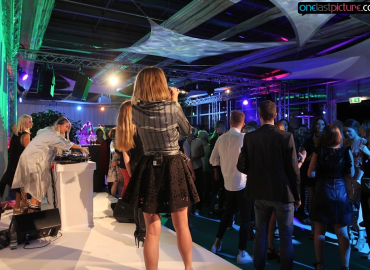 foto_flower_market_fashion_net_und_friends_come_together_onelastpicture.com6