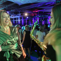 foto_flower_market_fashion_net_und_friends_come_together_onelastpicture.com8