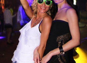img_889837-045