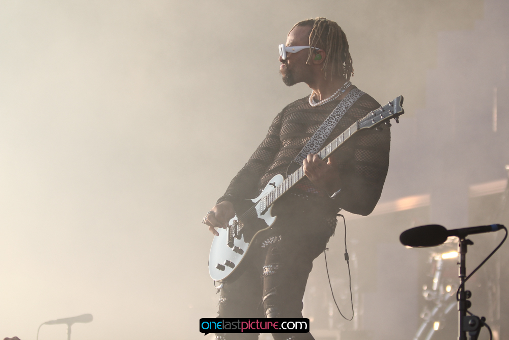 photo_machine_gun_kelly_rock_am_ring_onelastpicture.com1_
