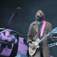 photo_machine_gun_kelly_onelastpicture.com4_
