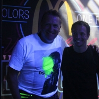 photo_mcwonderland_goes_neon_glow_onelastpicture.com33