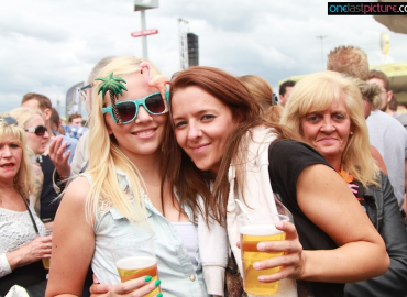 IMG_886258-010