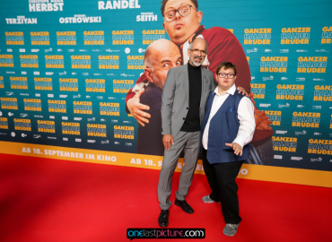 photo_premiere_ganzer_halber_bruder_onelastpicture.com9_