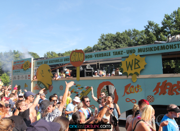 photo_rave_the_planet_parade_onelastpicture.com22