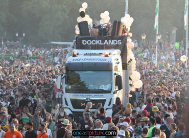 photo_rave_the_planet_parade_onelastpicture.com34