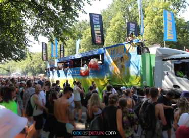 photo_rave_the_planet_parade_onelastpicture.com3_